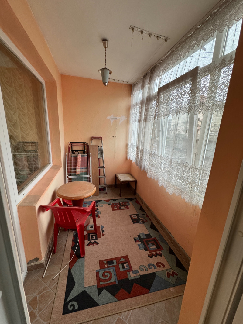 Продава 3-СТАЕН, гр. Кюстендил, Герена, снимка 2 - Апартаменти - 53533262