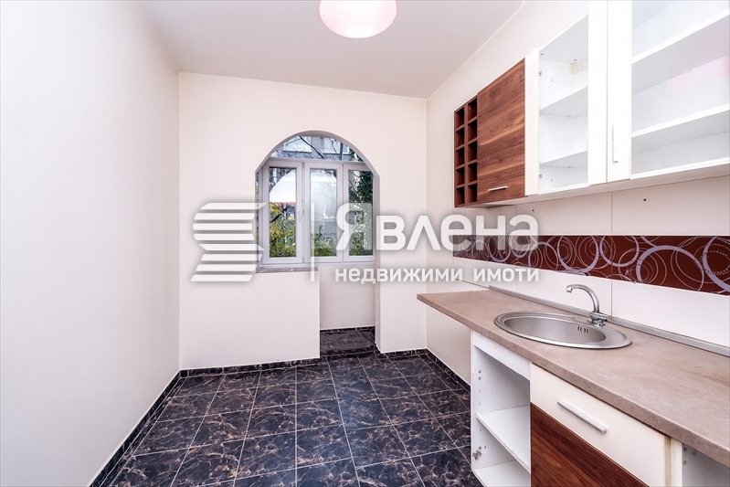 Продава 3-СТАЕН, гр. София, Център, снимка 10 - Апартаменти - 55083032