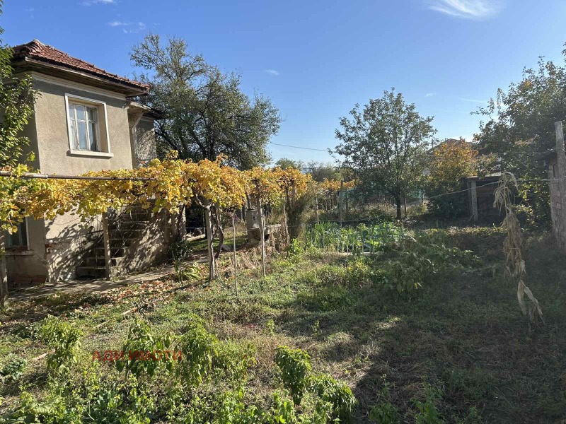 Продава КЪЩА, гр. Баня, област Пловдив, снимка 6 - Къщи - 52295301