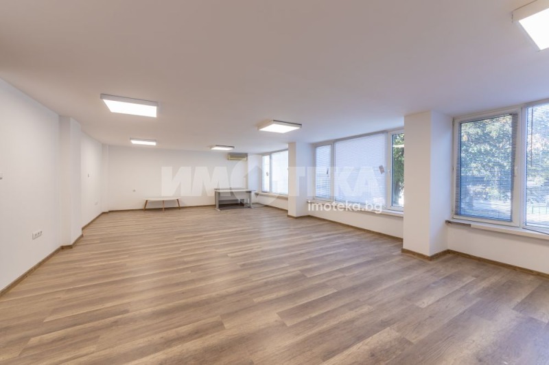 Продава ОФИС в град Варна, Централна поща - 100 кв.м / 204 600 € » 400 162.82 лв., ИМОТЕКА