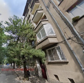 Продажба на тристайни апартаменти в град София — страница 3 - изображение 13 