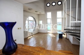 Продава 3-стаен град София Банишора - [1] 