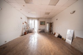 3+ camere da letto Tsentar, Sofia 4