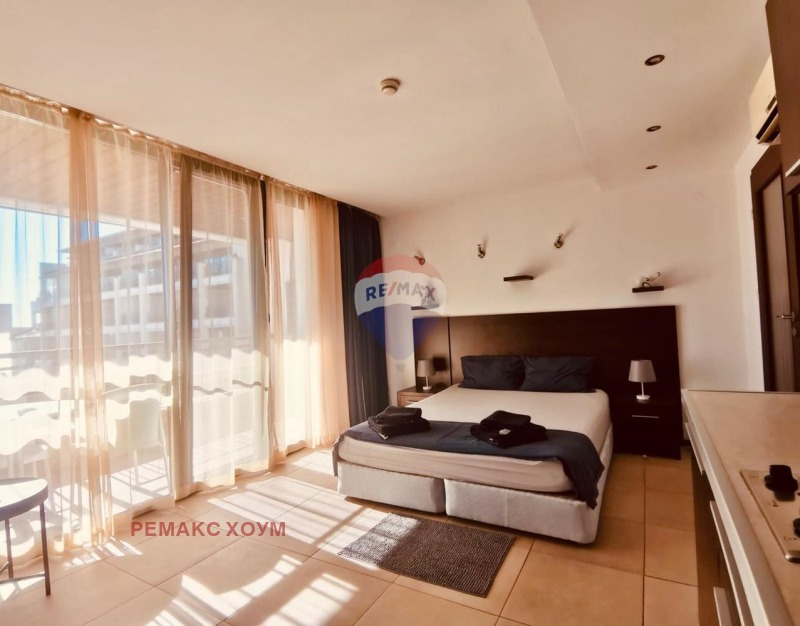 Продава 1-СТАЕН, област Добрич, гр. Балчик • 75000 € / 146687.25 лв. • 80455698 1