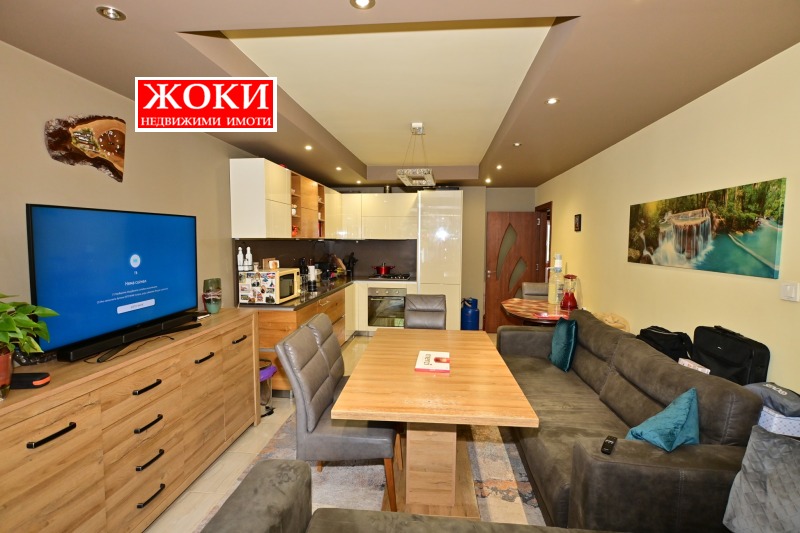 Продава  3-стаен град Перник , Изток , 89 кв.м | 58647830 - изображение [3]