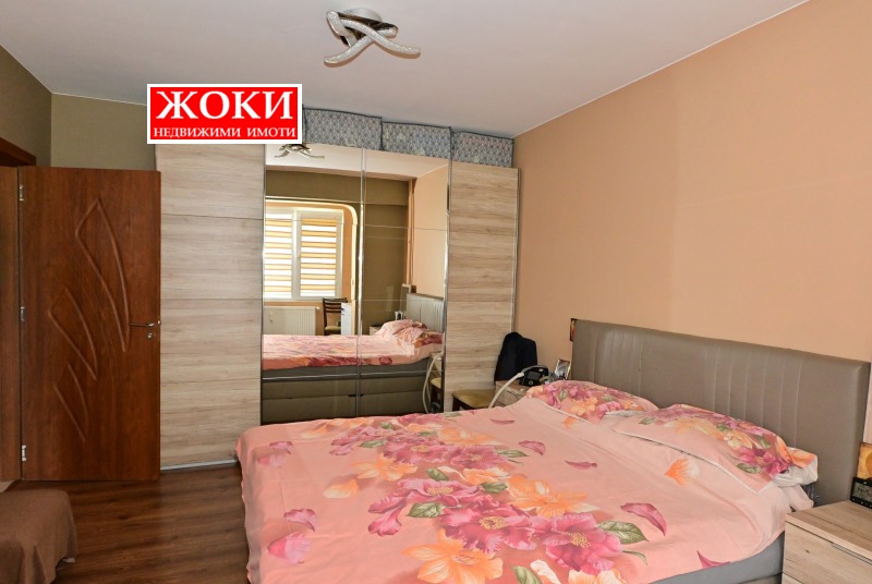 Продава  3-стаен град Перник , Изток , 89 кв.м | 58647830 - изображение [9]