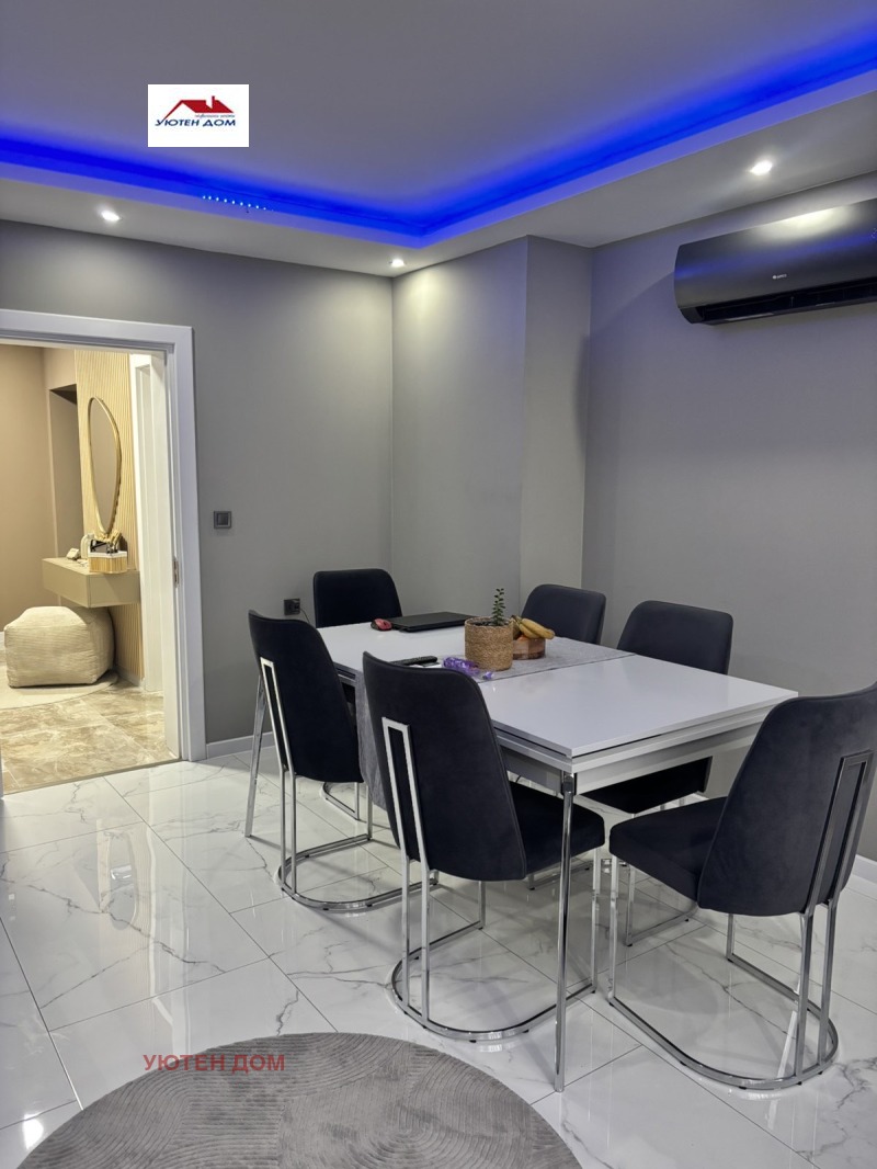 Продава ЕТАЖ ОТ КЪЩА, гр. Шумен, Център