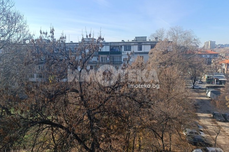 Продава 2-СТАЕН, гр. Пловдив, Гагарин, снимка 2 - Апартаменти - 52985668