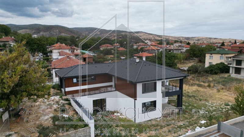 À venda  Casa região Plovdiv , Parvenec , 450 m² | 81739911 - imagem [3]