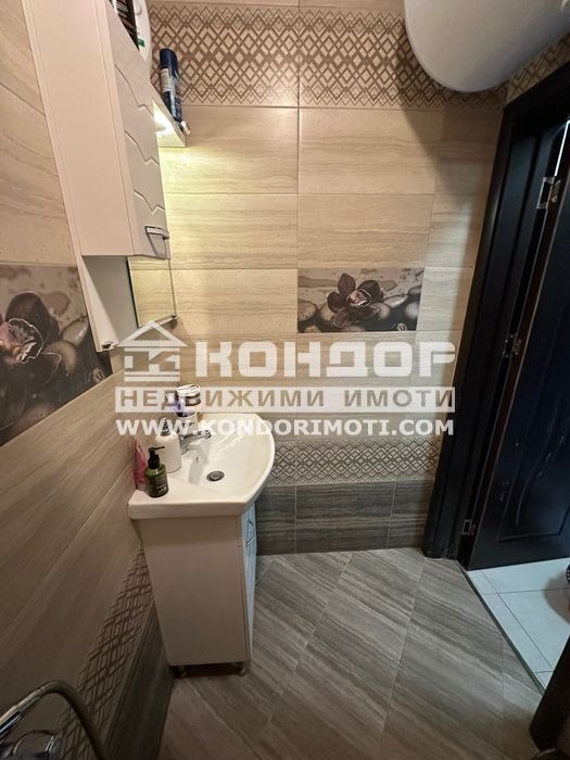 Продава 2-СТАЕН, гр. Пловдив, Кючук Париж, снимка 5 - Апартаменти - 54203415