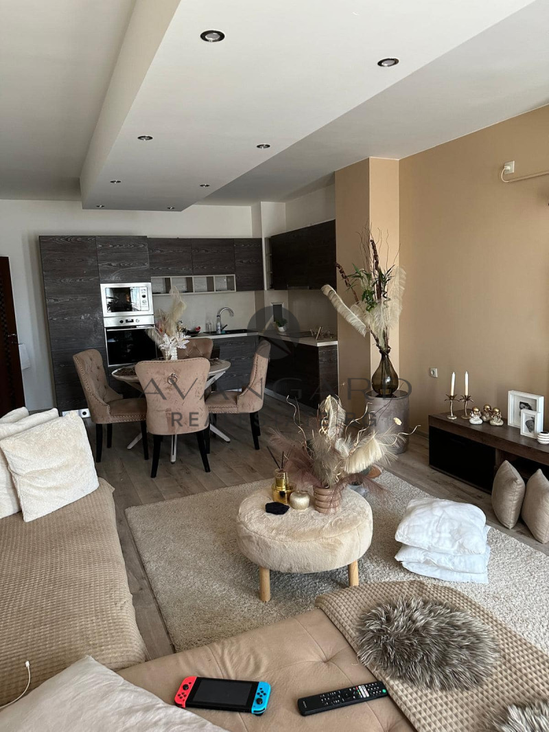 Продава 3-СТАЕН, гр. Пловдив, Тракия