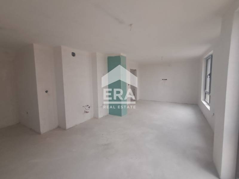 Продава 4-СТАЕН, гр. Варна, Лятно кино Тракия, снимка 2 - Апартаменти - 53010211