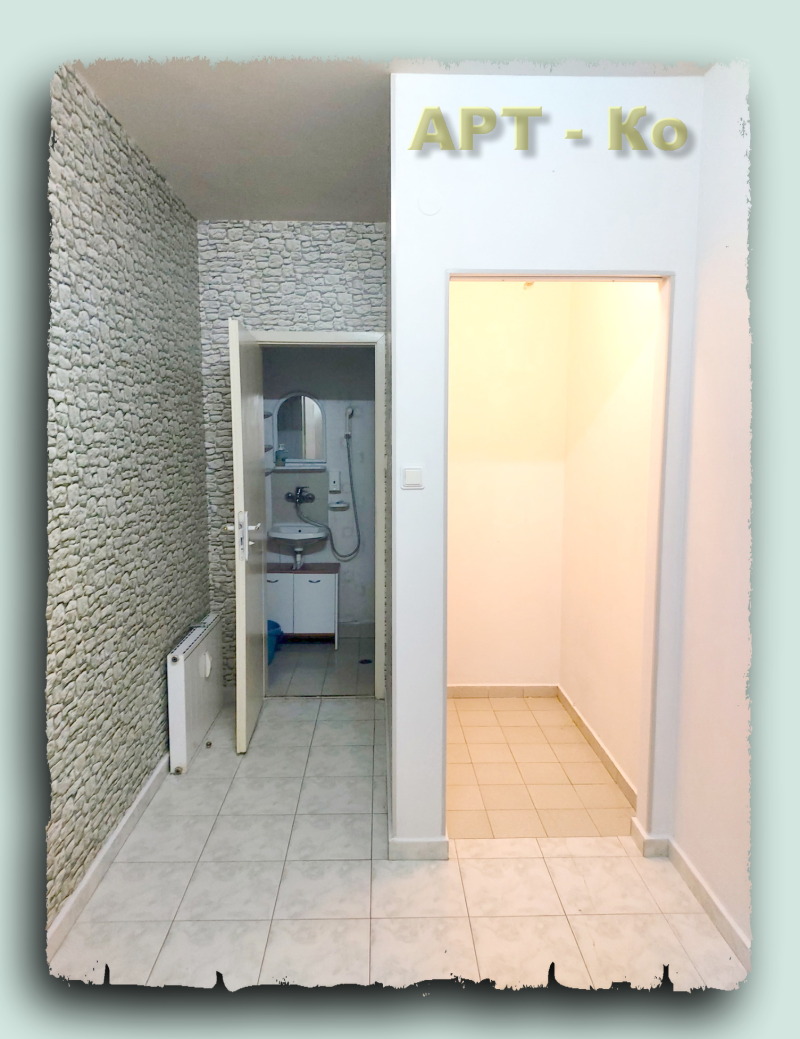 Te koop  Kantoor Pernik , Tsentar , 50 m² | 68959746 - afbeelding [10]