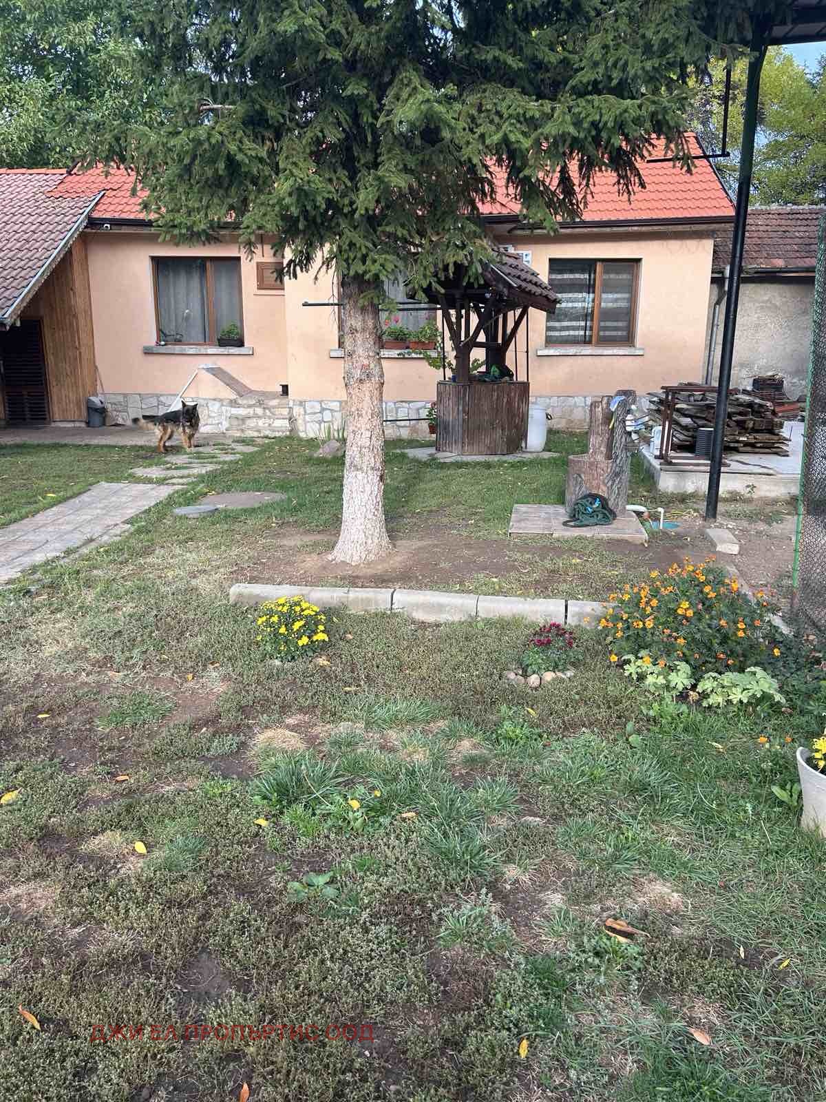 Продава КЪЩА, гр. София, гр. Нови Искър, снимка 2 - Къщи - 53762224