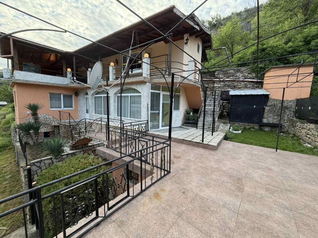 Продава КЪЩА, гр. Ловеч, Дръстене, снимка 13 - Къщи - 54628382