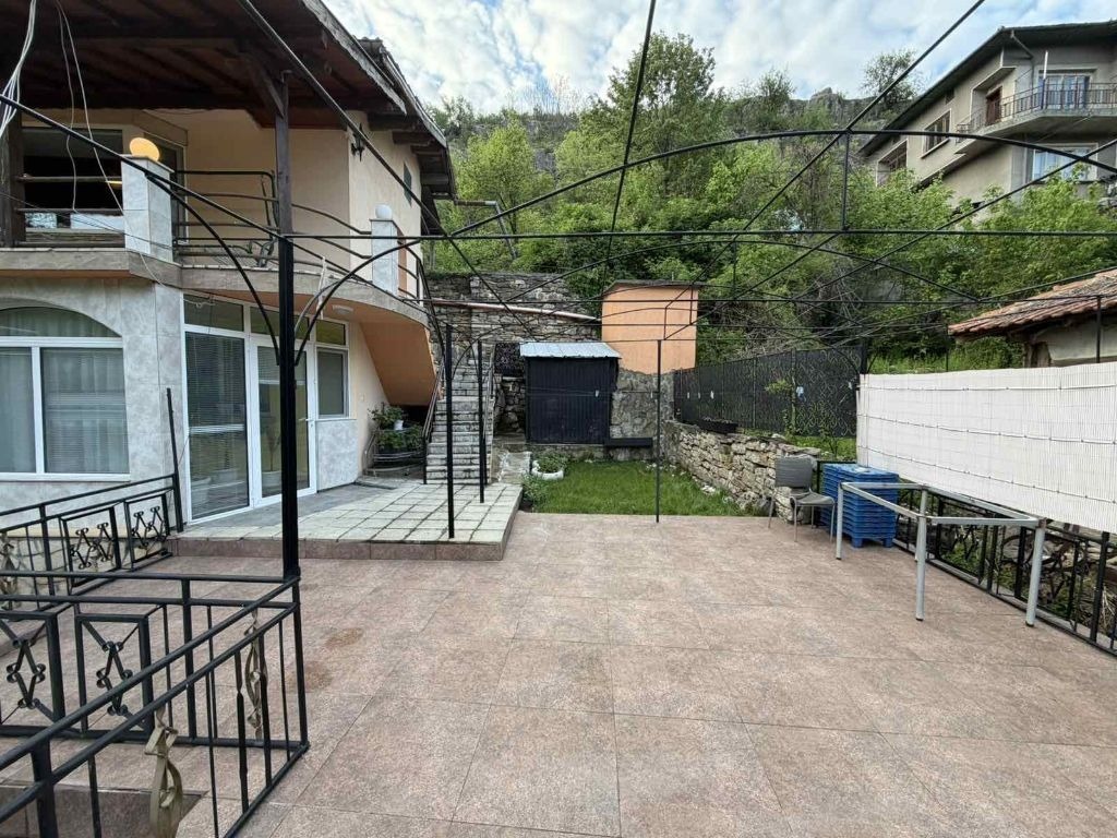 Продава КЪЩА, гр. Ловеч, Дръстене, снимка 8 - Къщи - 54628382