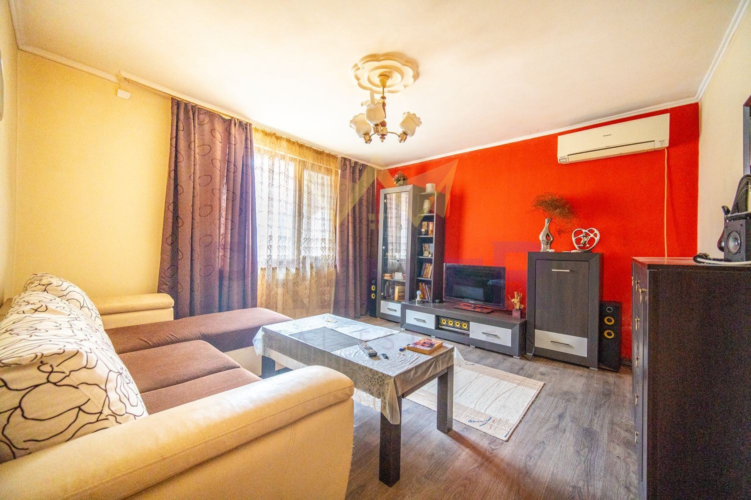 Продава КЪЩА, гр. Балчик, област Добрич, снимка 6 - Къщи - 56575921