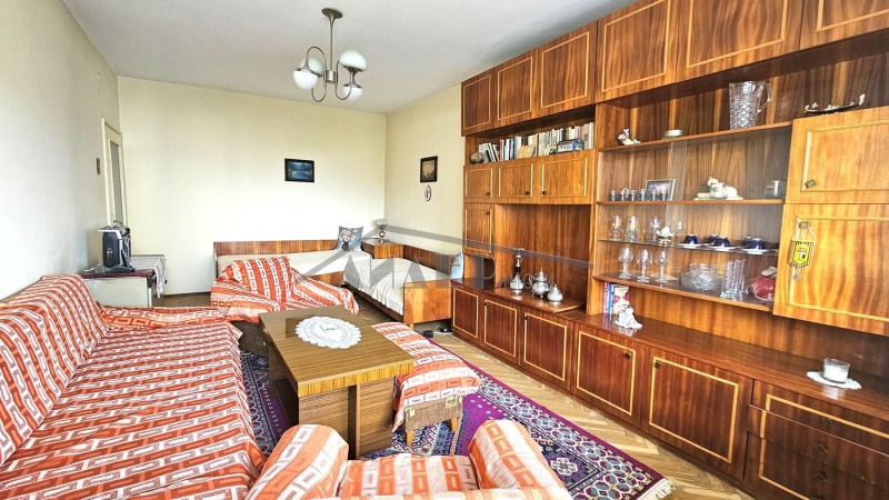 Продается  1 спальня Пловдив , Младежки Хълм , 68 кв.м | 16698956