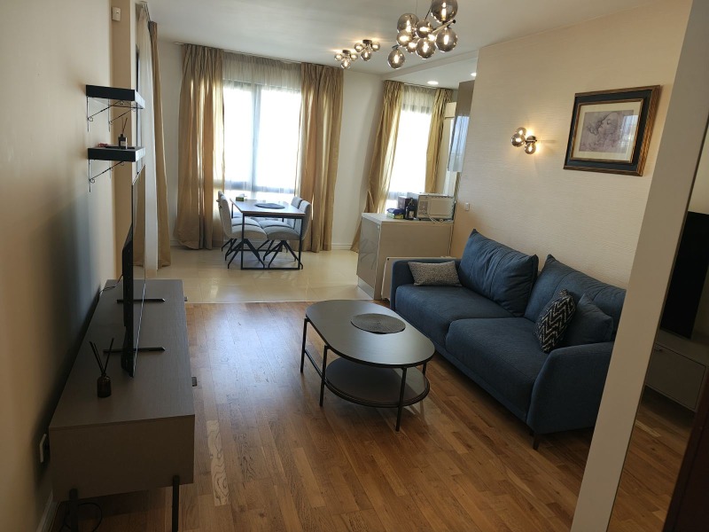 Продаја  1 спаваћа соба Софија , Изток , 70 м2 | 62685793