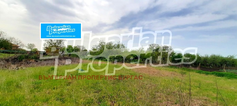 Продава ПАРЦЕЛ, с. Ливада, област Бургас, снимка 2 - Парцели - 52667612