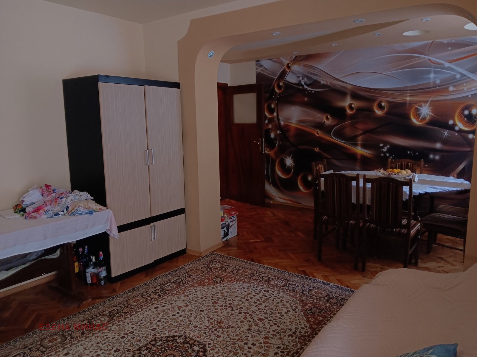Продава КЪЩА, гр. Шумен, Център, снимка 2 - Къщи - 42402595
