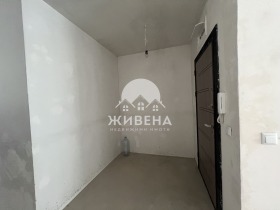 2-стаен град Варна, Колхозен пазар 4