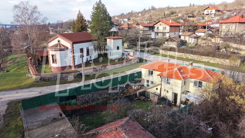 Продава КЪЩА, с. Елешница, област София област