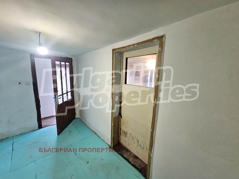 Продава КЪЩА, с. Елешница, област София област, снимка 17 - Къщи - 53506774