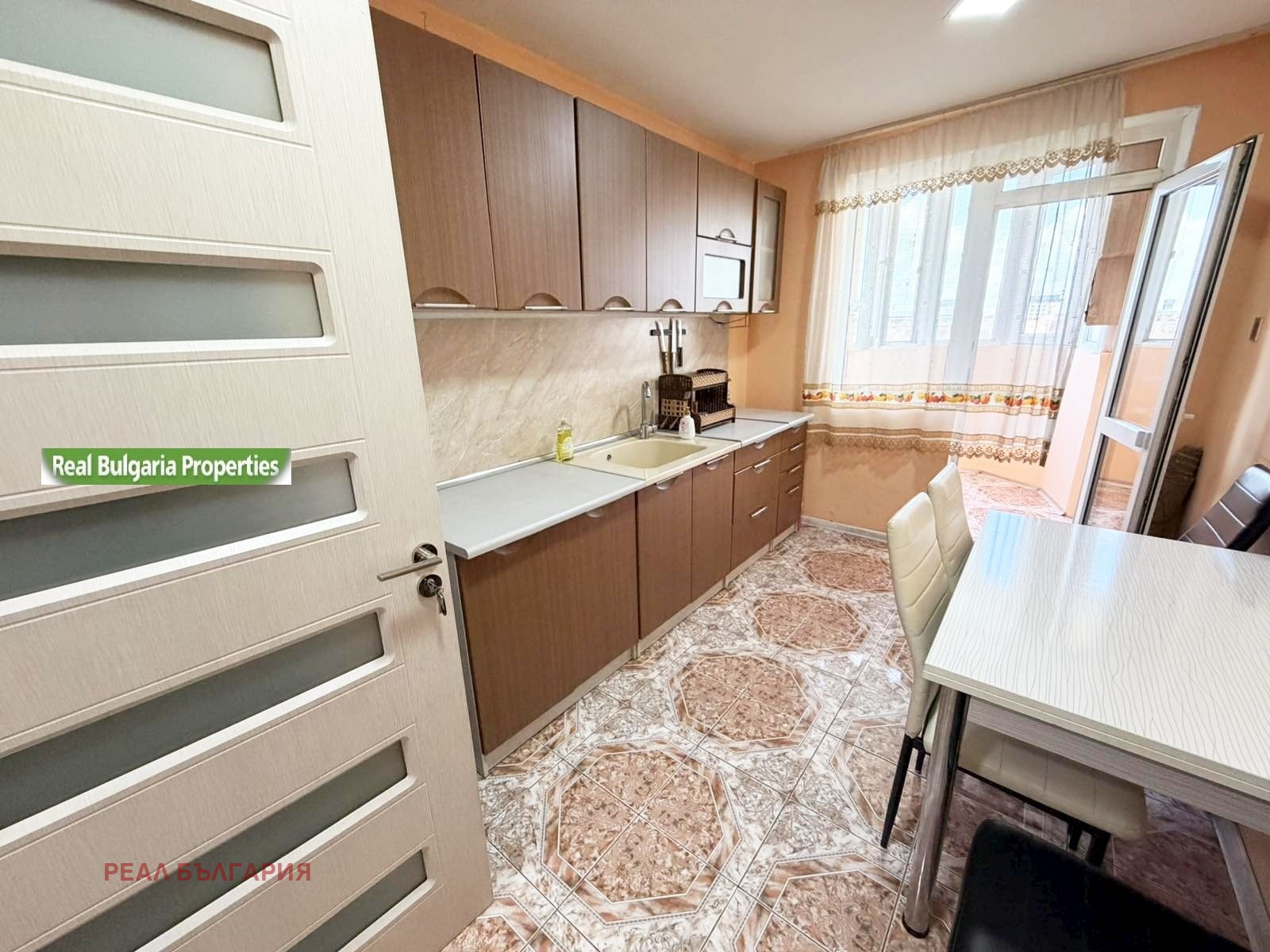 Продава 3-СТАЕН, гр. Русе, Родина 2, снимка 4 - Апартаменти - 54267710