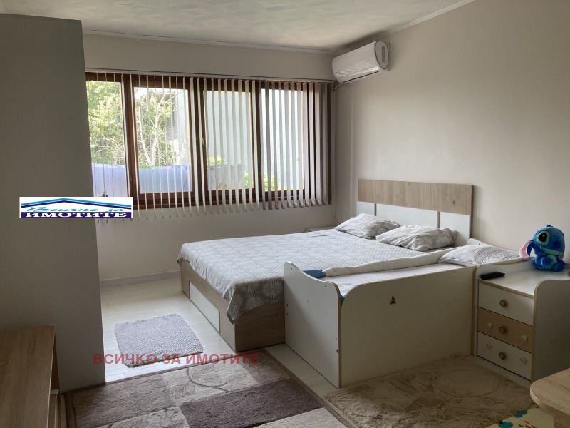 Eladó  1 hálószoba Ruse , Zdravec Iztok , 58 négyzetméter | 56917616 - kép [2]