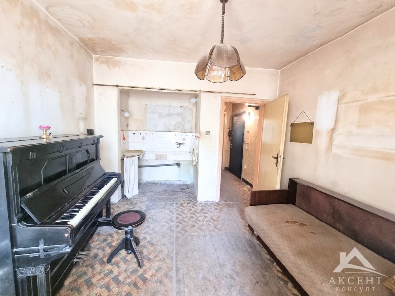 Продава 2-СТАЕН, гр. Перник, Рено, снимка 4 - Апартаменти - 52615818