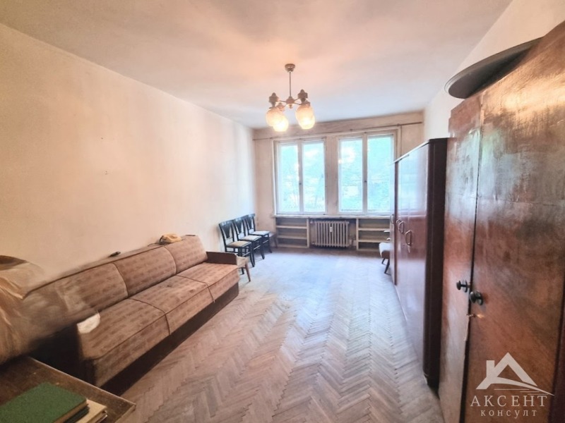 Продава 2-СТАЕН, гр. Перник, Рено, снимка 2 - Апартаменти - 52615818