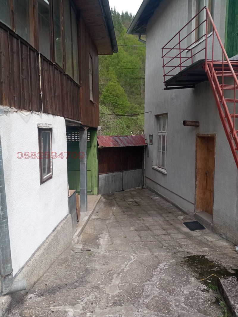 Продава КЪЩА, с. Чифлик, област Ловеч, снимка 4 - Къщи - 52779389