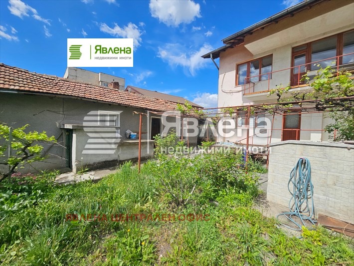 Продава КЪЩА, гр. София, Бенковски, снимка 4 - Къщи - 54529682