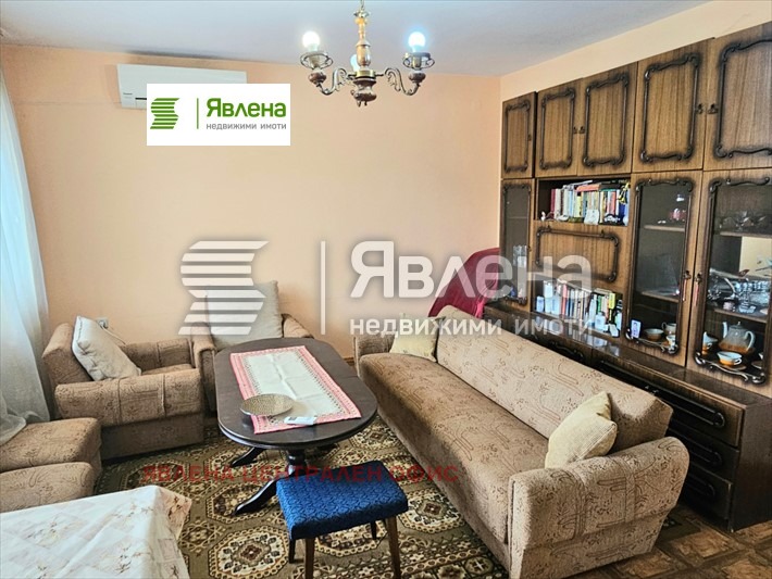 Продава КЪЩА, гр. София, Бенковски, снимка 8 - Къщи - 54529682