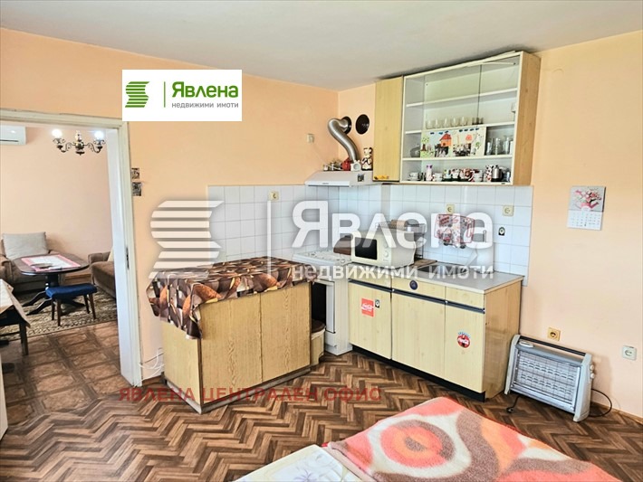 Продава КЪЩА, гр. София, Бенковски, снимка 7 - Къщи - 54529682
