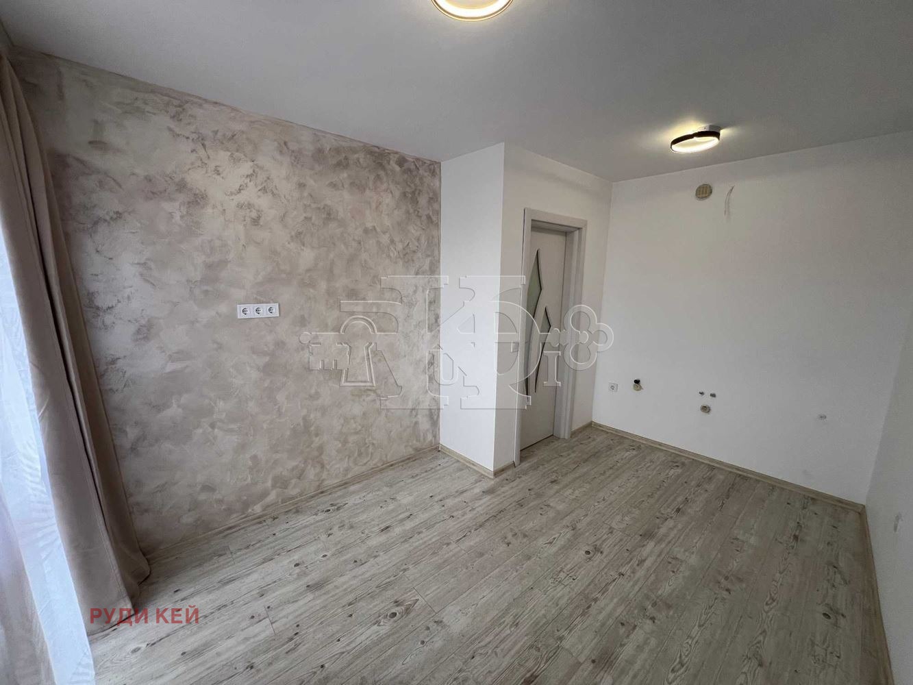 Продава 2-СТАЕН, гр. Варна, Център