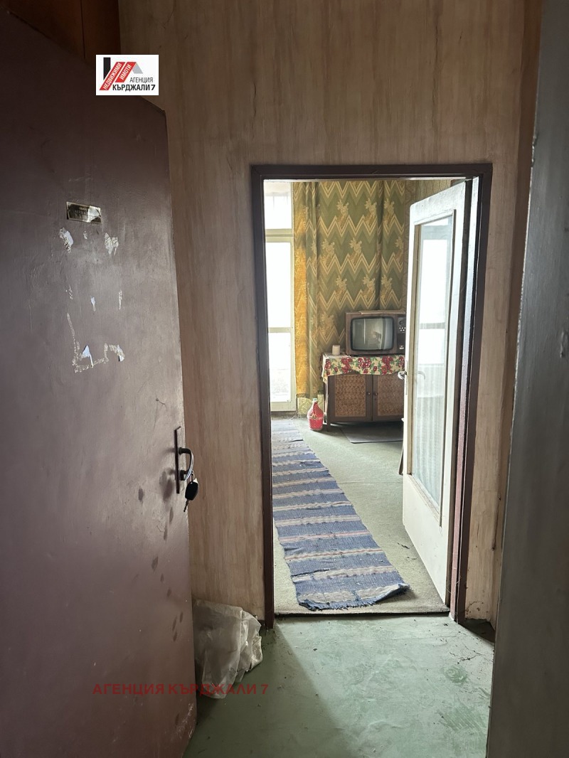 Продава  2-стаен град Кърджали , Веселчане , 63 кв.м | 93356795