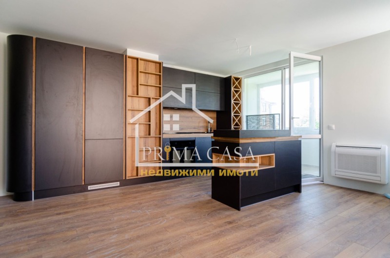 Na prodej  2 ložnice Plovdiv , Christo Smirnenski , 110 m2 | 94413616