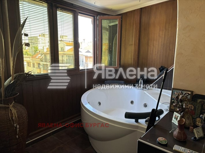 Na sprzedaż  2 sypialnie Burgas , Centar , 100 mkw | 72287319 - obraz [6]