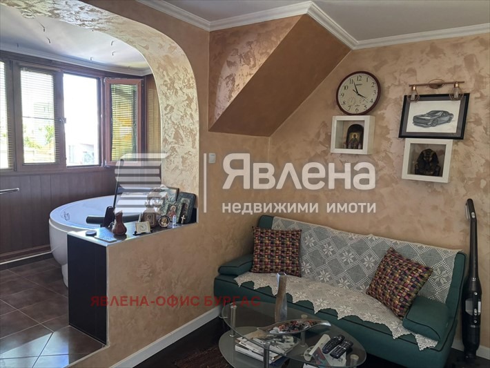 Na sprzedaż  2 sypialnie Burgas , Centar , 100 mkw | 72287319 - obraz [4]