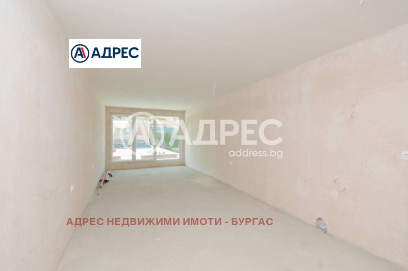 À venda  2 quartos Burgas , Vazrajdane , 115 m² | 17172883