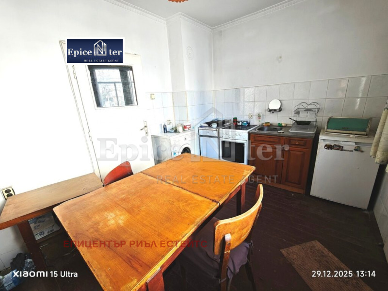 Продава 3-СТАЕН, гр. Перник, Център, снимка 6 - Апартаменти - 53005999