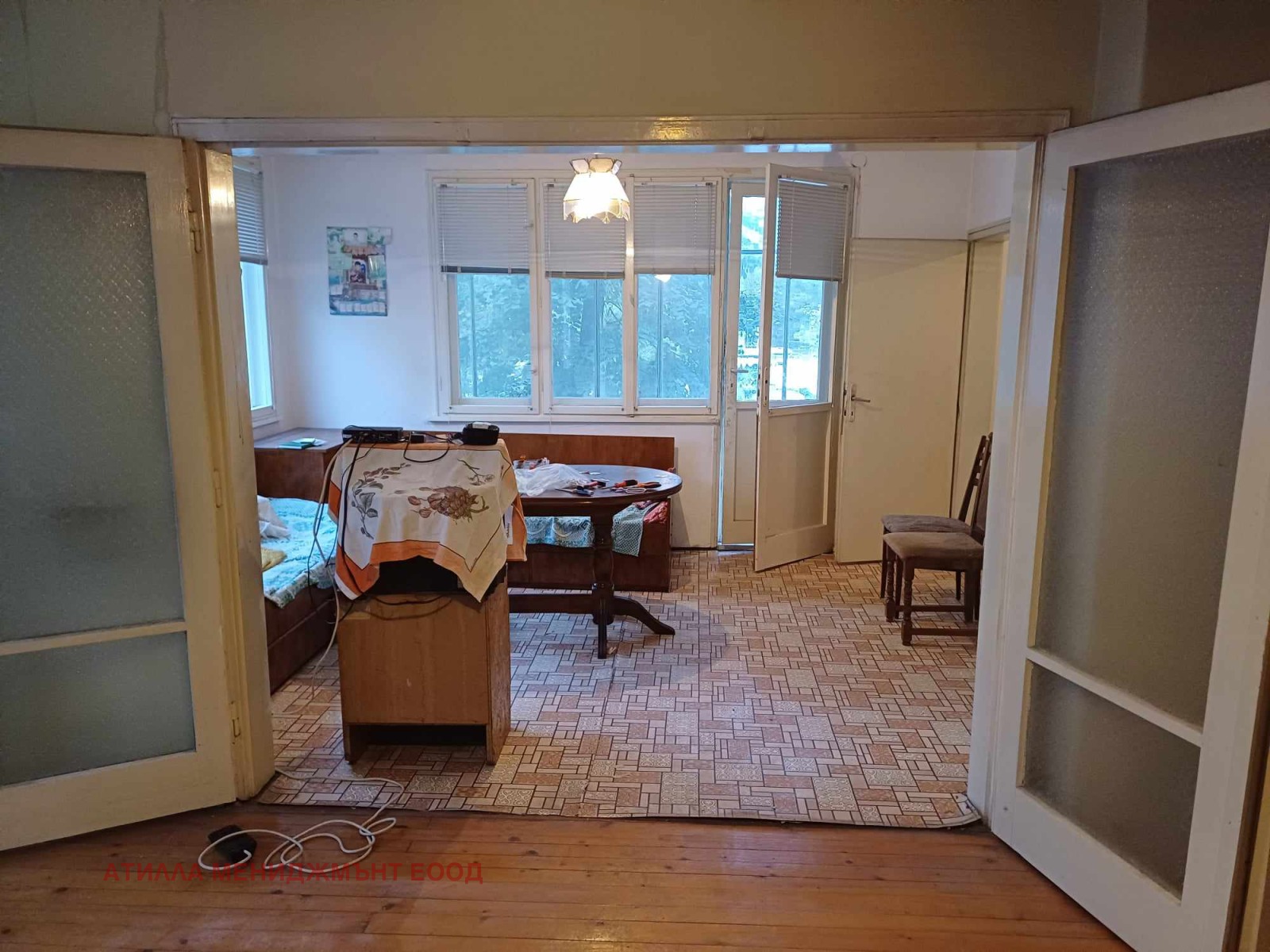 Продава ЕТАЖ ОТ КЪЩА, гр. Пловдив, Западен, снимка 2 - Етаж от къща - 51134940