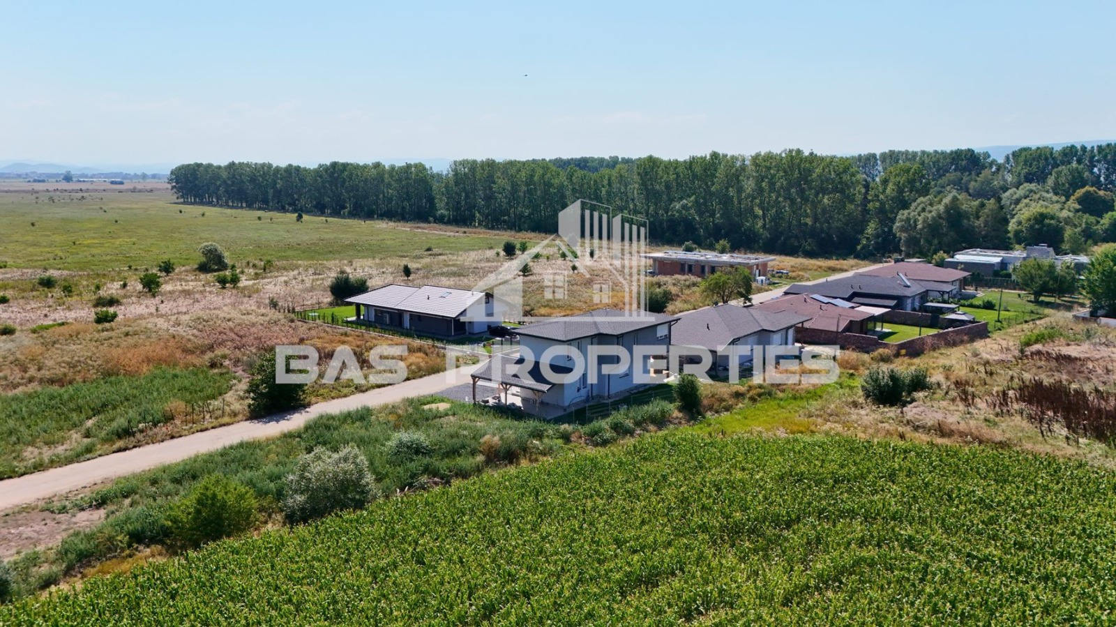 Продава КЪЩА, с. Равно поле, област София област, снимка 15 - Къщи - 55775127