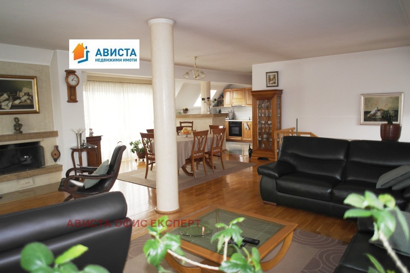 Te koop  Maisonnette Sofia , Iztok , 267 m² | 47155394 - afbeelding [2]