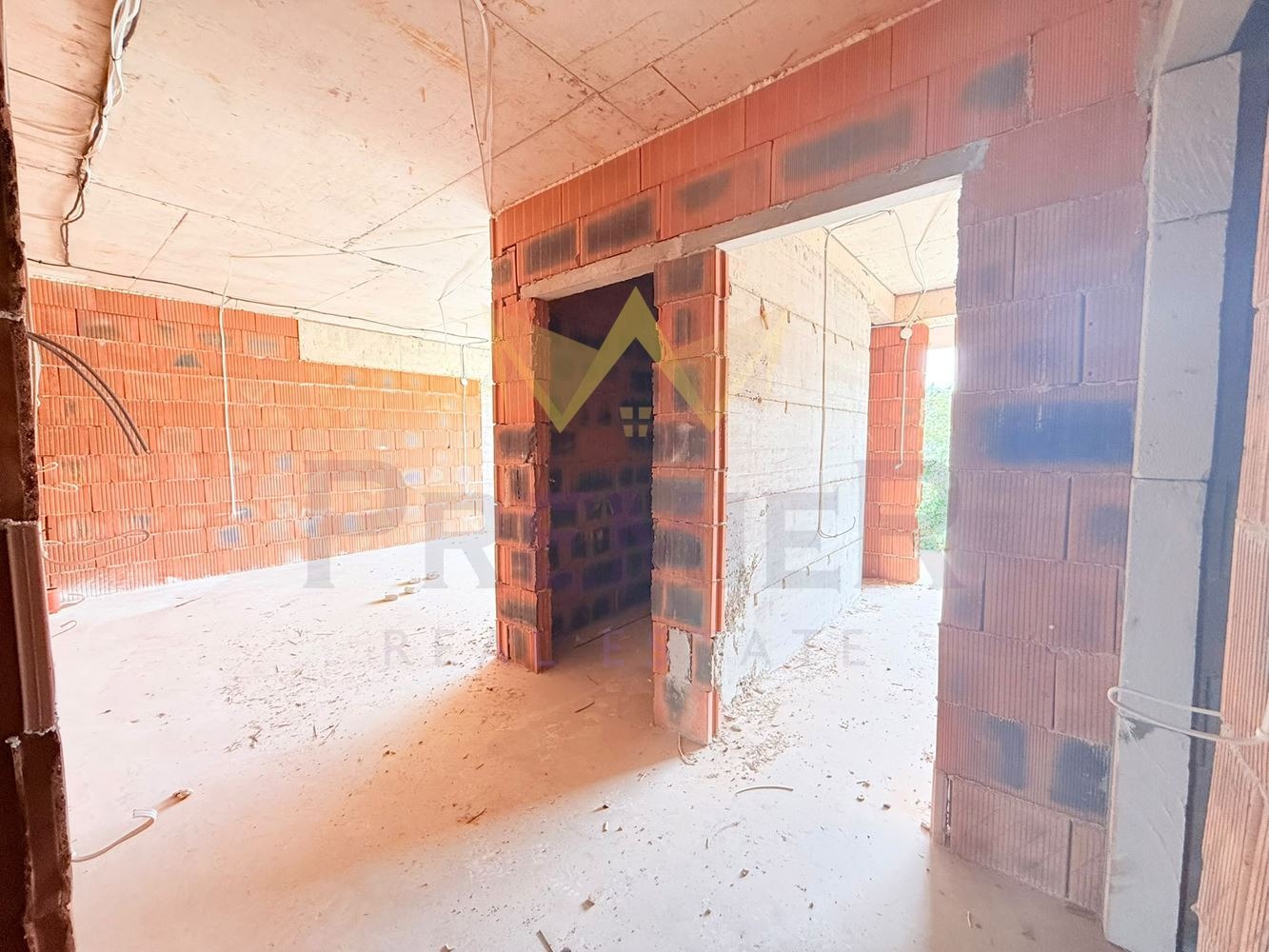Продава 2-СТАЕН, гр. Варна, Изгрев, снимка 3 - Апартаменти - 55800372