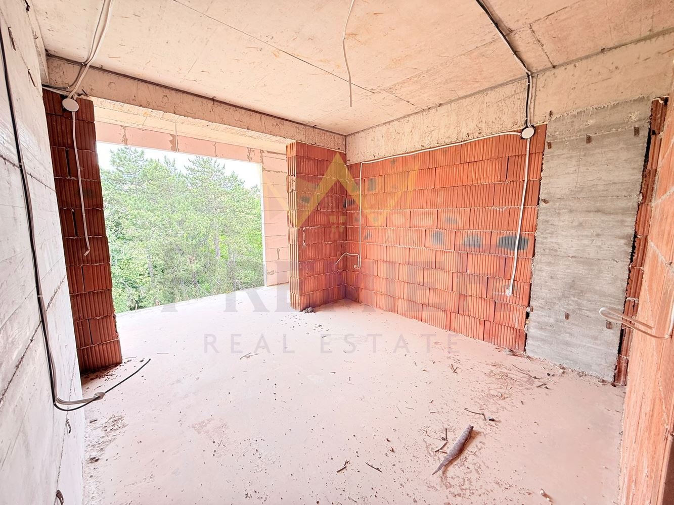 Продава 2-СТАЕН, гр. Варна, Изгрев, снимка 2 - Апартаменти - 55800372