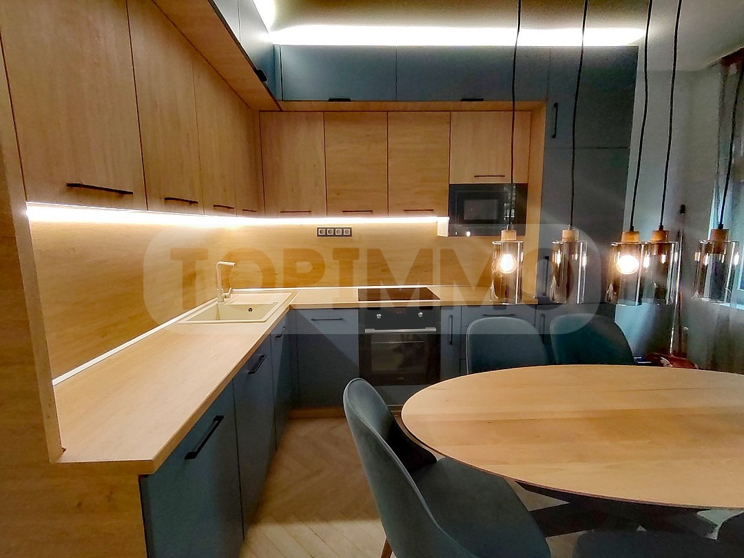 Продава 4-СТАЕН, гр. Варна, Централна поща, снимка 2 - Апартаменти - 55389113