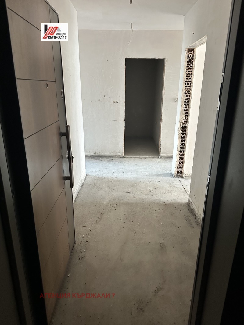 Myytävänä  2 makuuhuonetta Kardžali , Vazroždentsi , 95 neliömetriä | 33739616 - kuva [2]